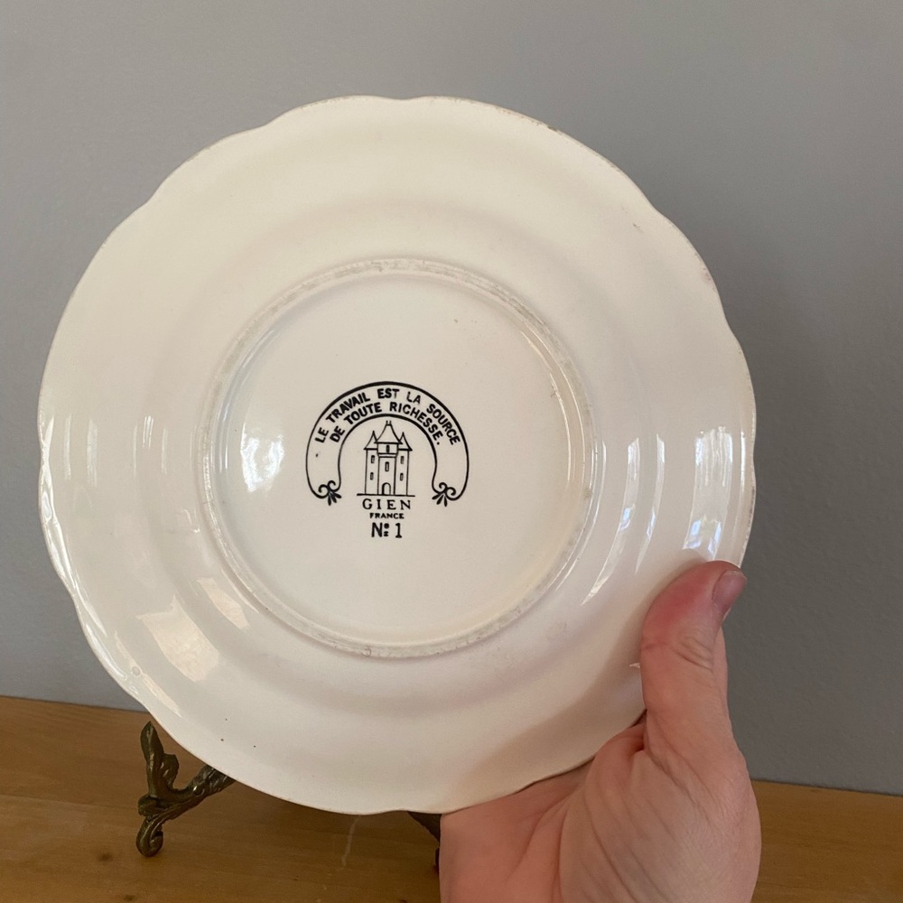 Antique Gien France transferware rebus puzzle decorative plate. - Picture 4 of 5